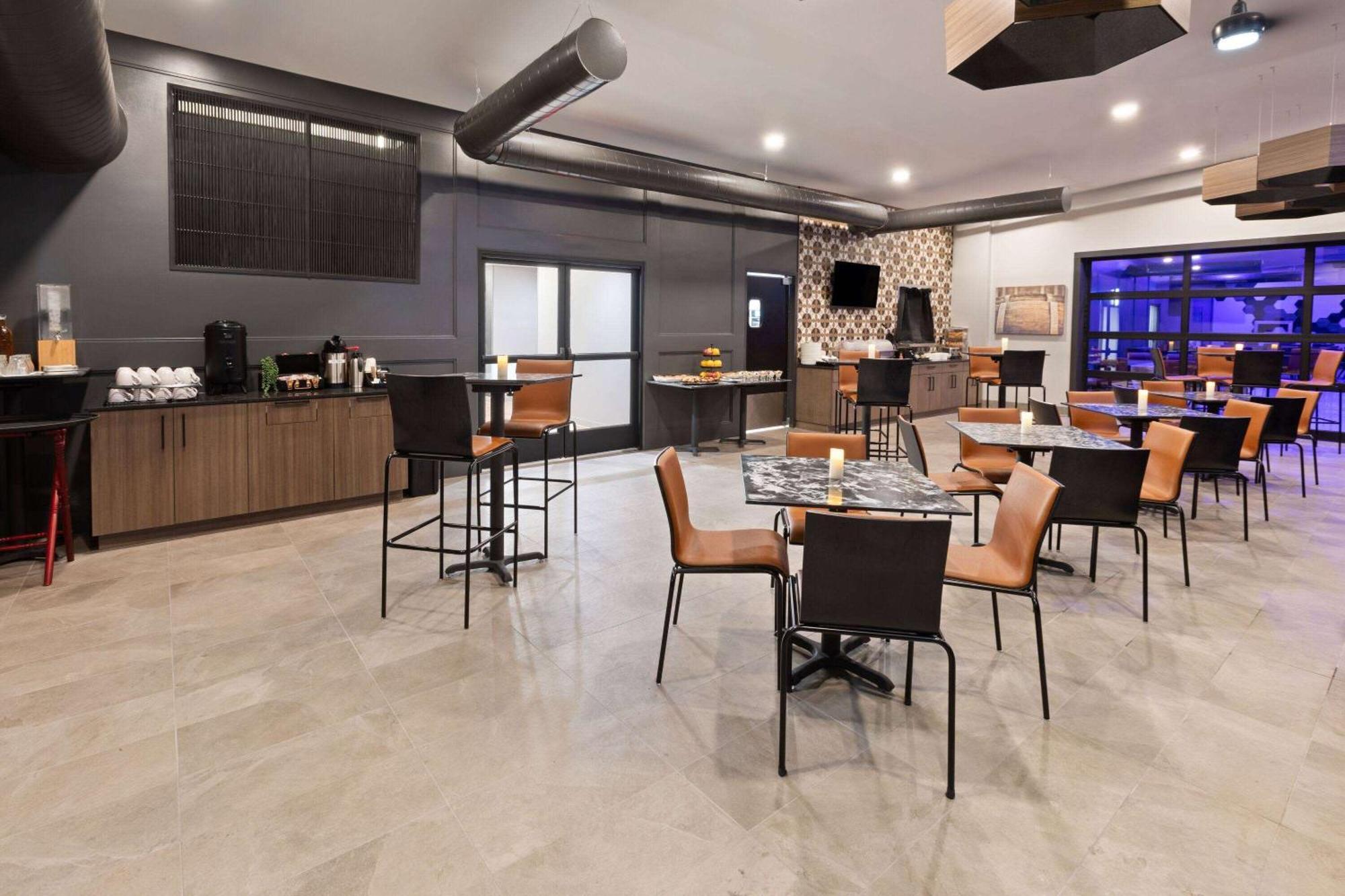 Riverbend Hotel And Suites, Trademark Collection By Wyndham แอชตาบูลา ภายนอก รูปภาพ