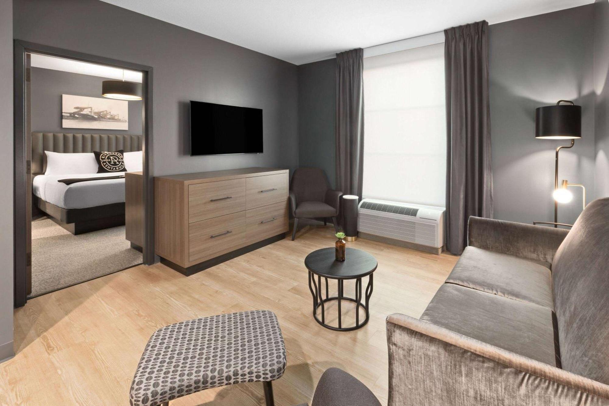 Riverbend Hotel And Suites, Trademark Collection By Wyndham แอชตาบูลา ภายนอก รูปภาพ